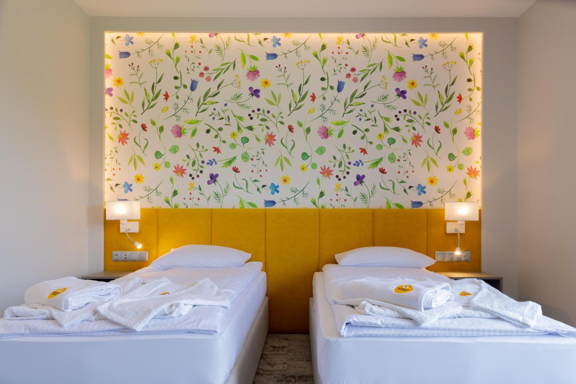 Miodowa Klinika Hotel Kamianna Bagian luar foto